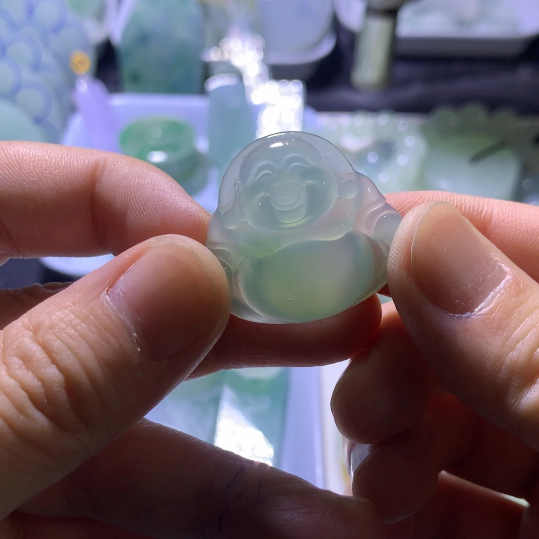 颈饰未镶嵌翡翠红****佛公一个