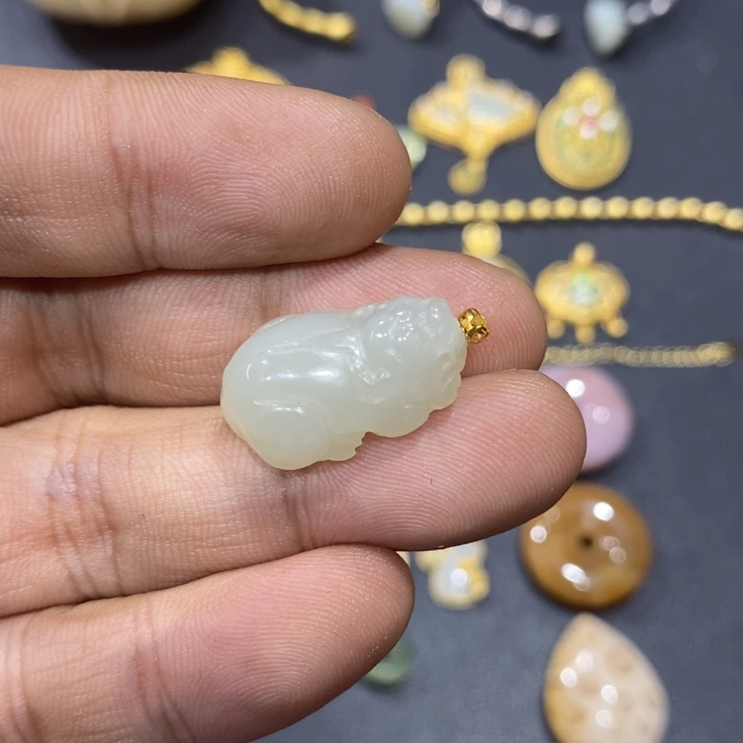 和田玉颈饰18K金镶嵌