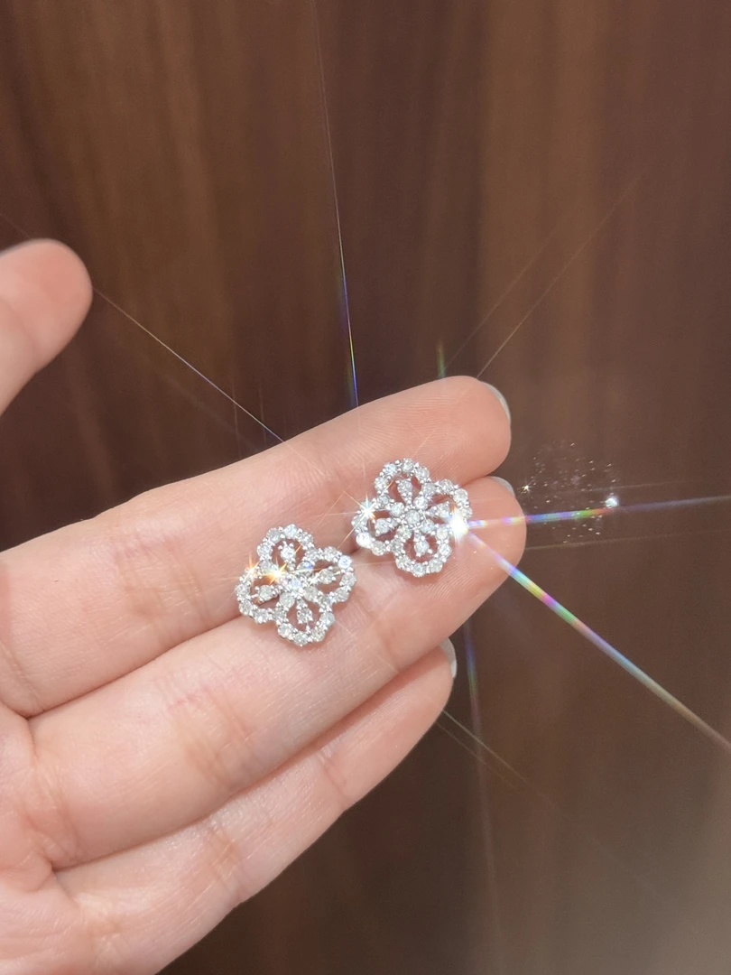 【玥霓高定】001612  重金  一克拉HW四叶草耳钉 ZSES