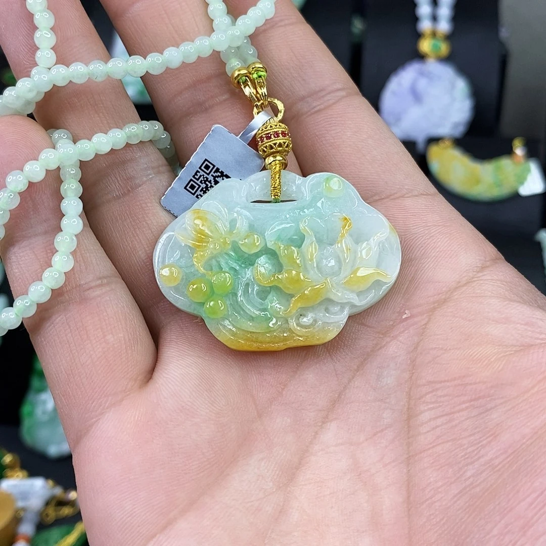 颈饰未镶嵌翡翠吊坠