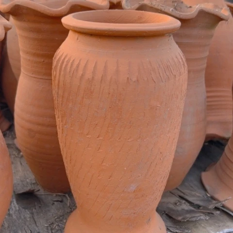 红陶口12高27微瑕