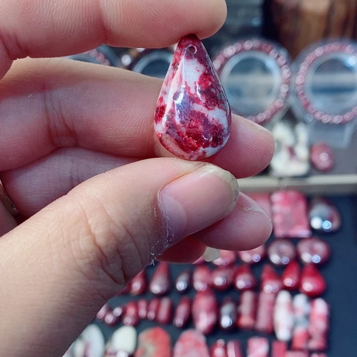 天然辰砂天然朱砂吊坠3