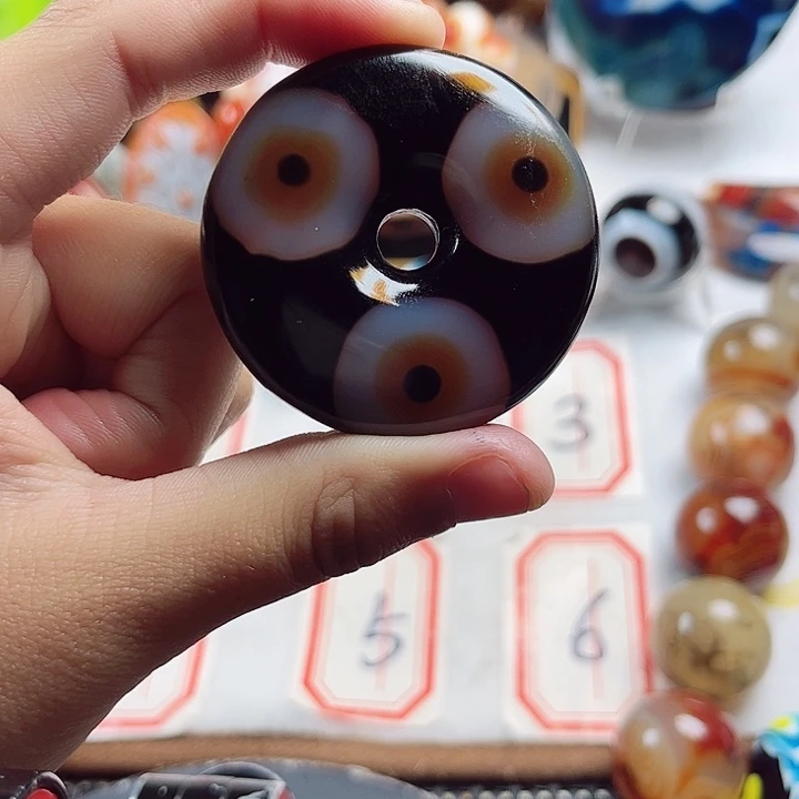 玛瑙/玉髓未镶嵌珠宝奇石