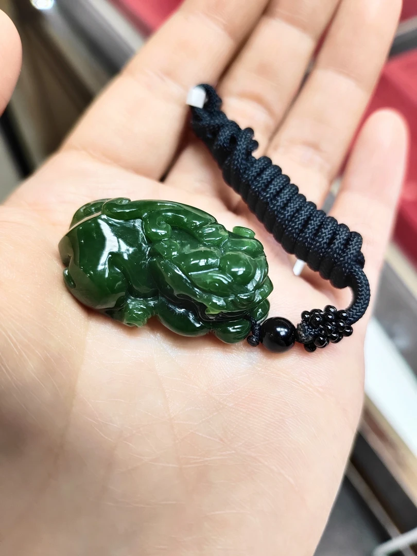 天然玉石和田碧玉吊坠