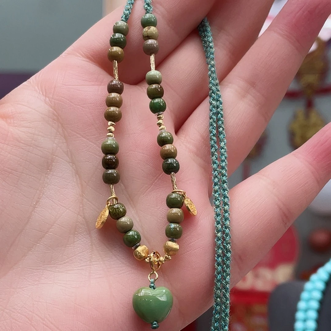 绿松石颈饰18K金镶嵌