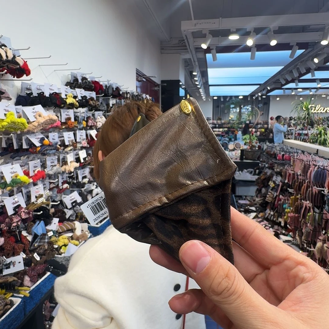 羽***饼布艺非金属咖色三角抓豹纹