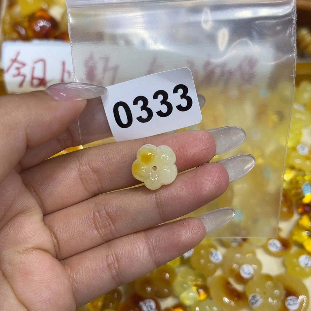 琥珀珠宝奇石未镶嵌