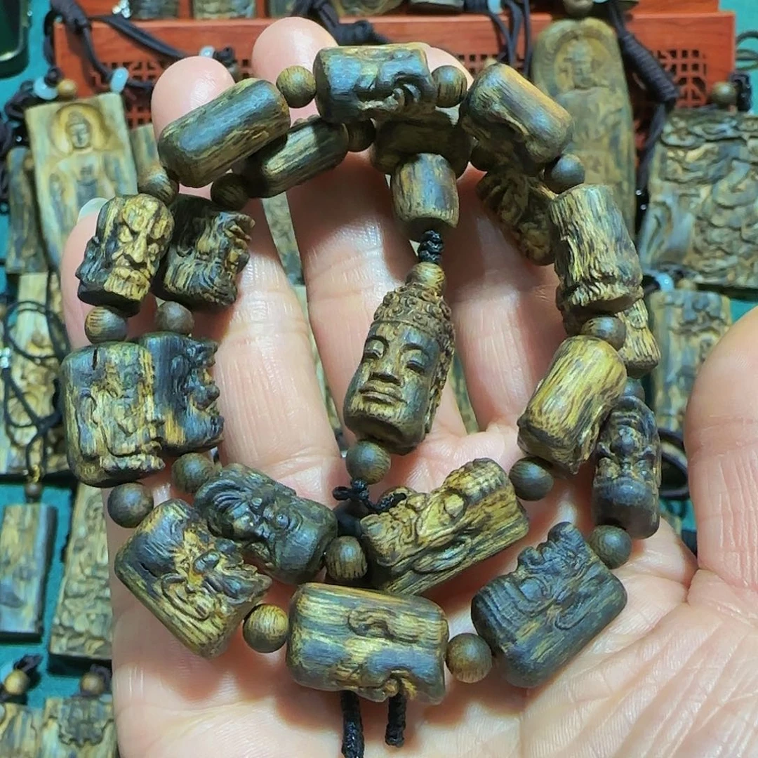 沉香手串海南白奇乌身老料雕刻十八罗汉22克多样性发一