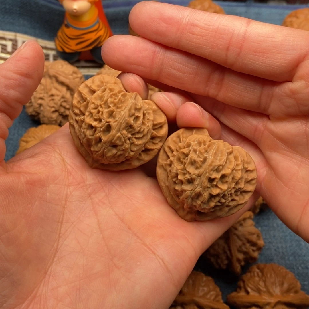 文玩核桃把件39.9全品毕业宫灯