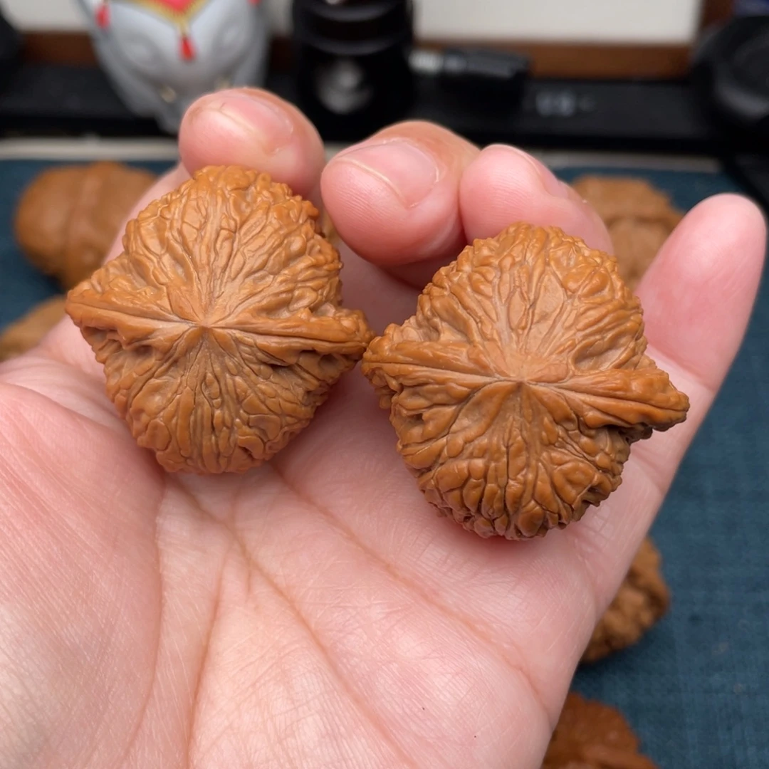 把件文玩核桃全品满肉绣球38383838