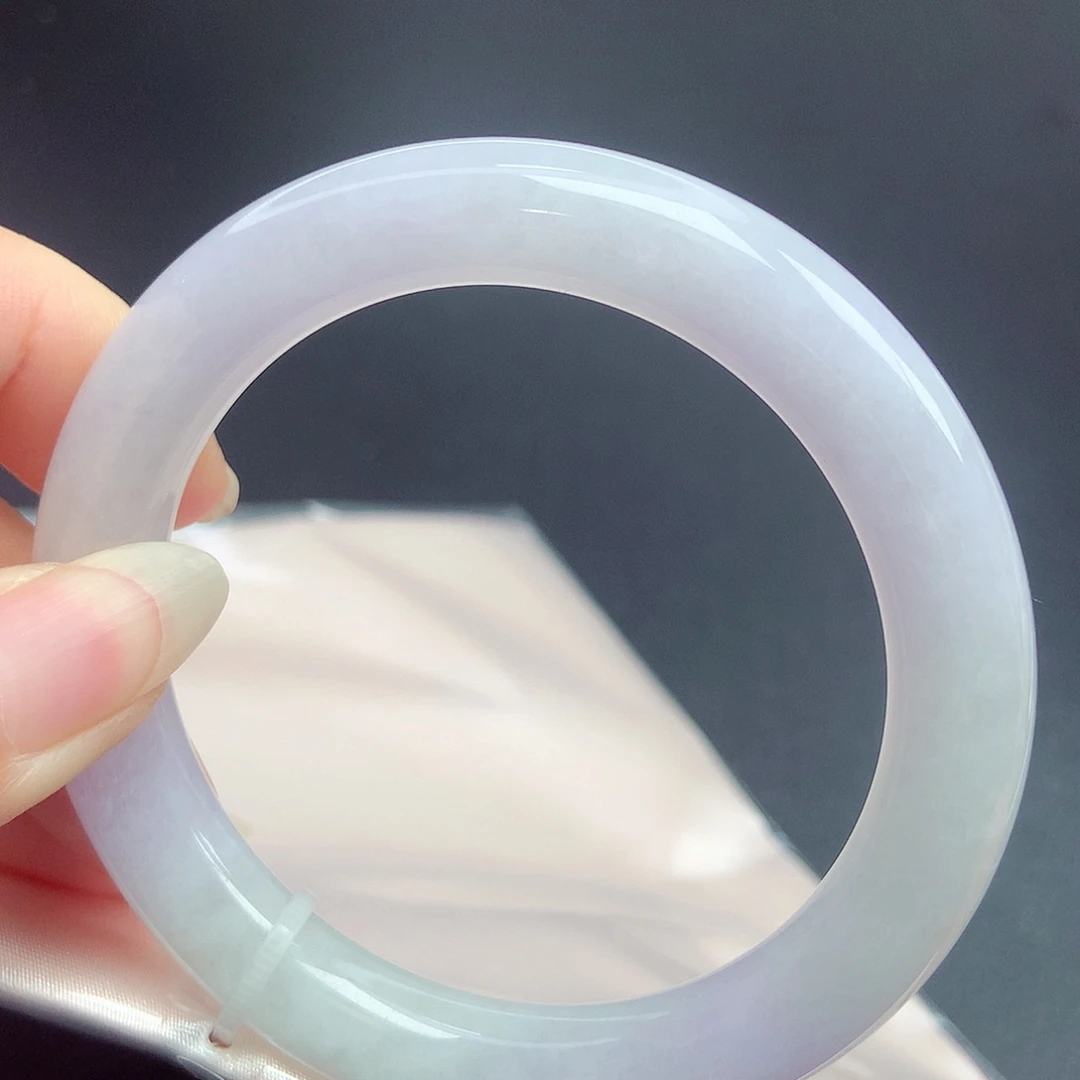 翡翠未镶嵌手镯（圆镯）56.5圈口