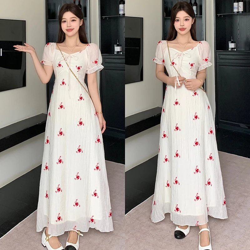 大码法式白色碎花刺绣泡泡袖连衣裙女夏裙子气质海边度假风a字裙