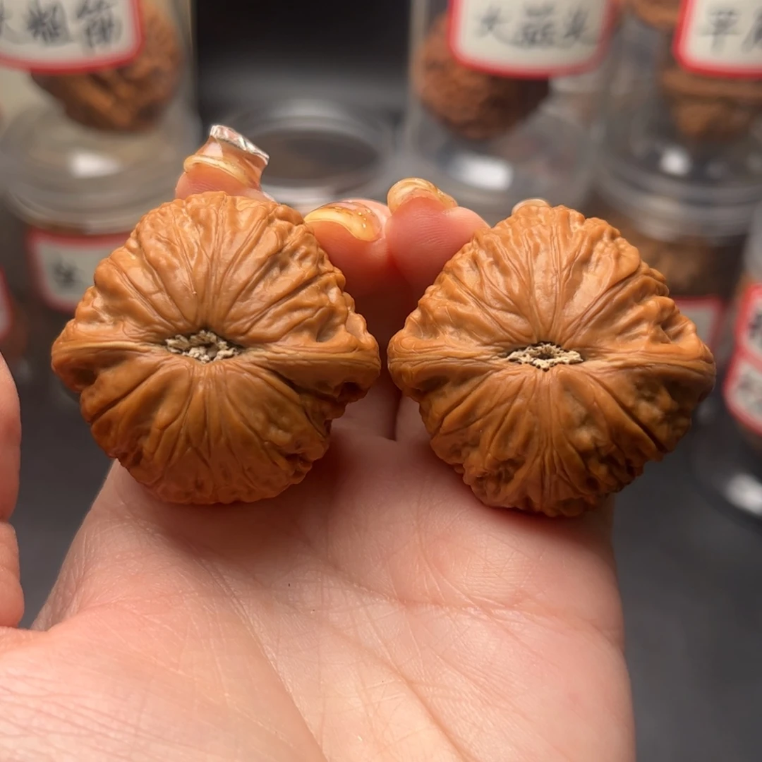 文玩核桃把件秀****哥全品铁锤
