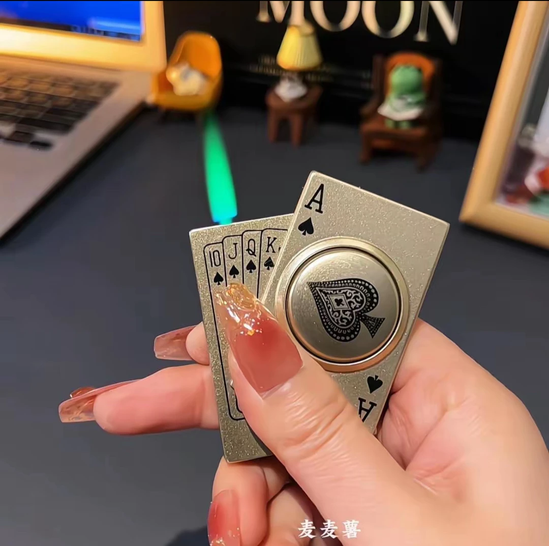 网红炫酷旋转麻将扑克系列创意充气防风绿焰打火机送男友礼物