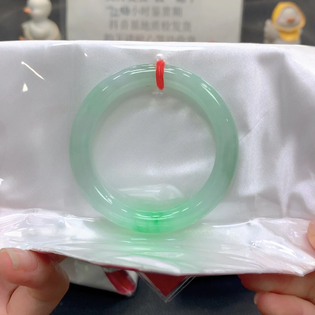 翡翠未镶嵌手镯20