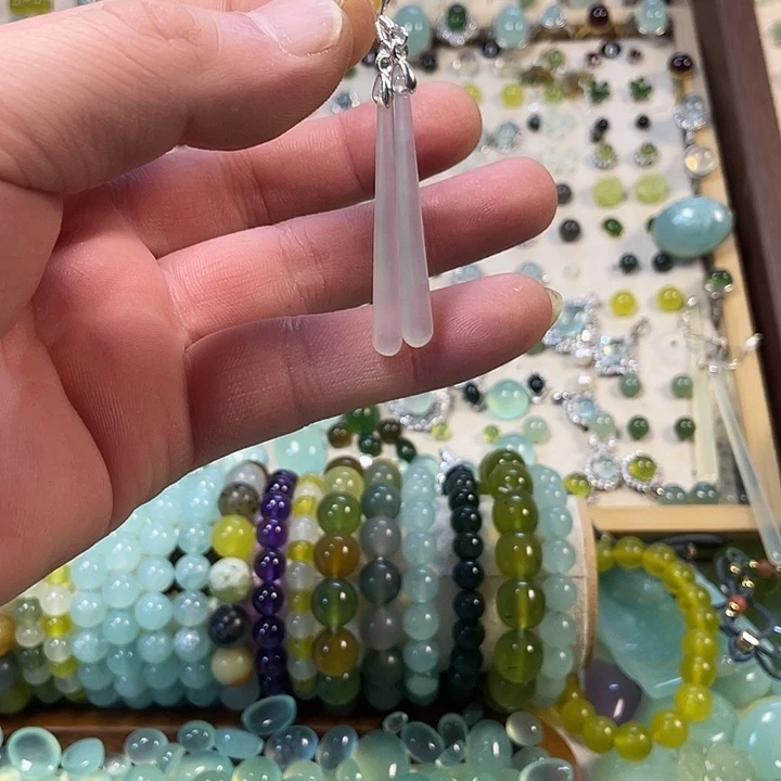 蛇纹石玉合金耳钉
