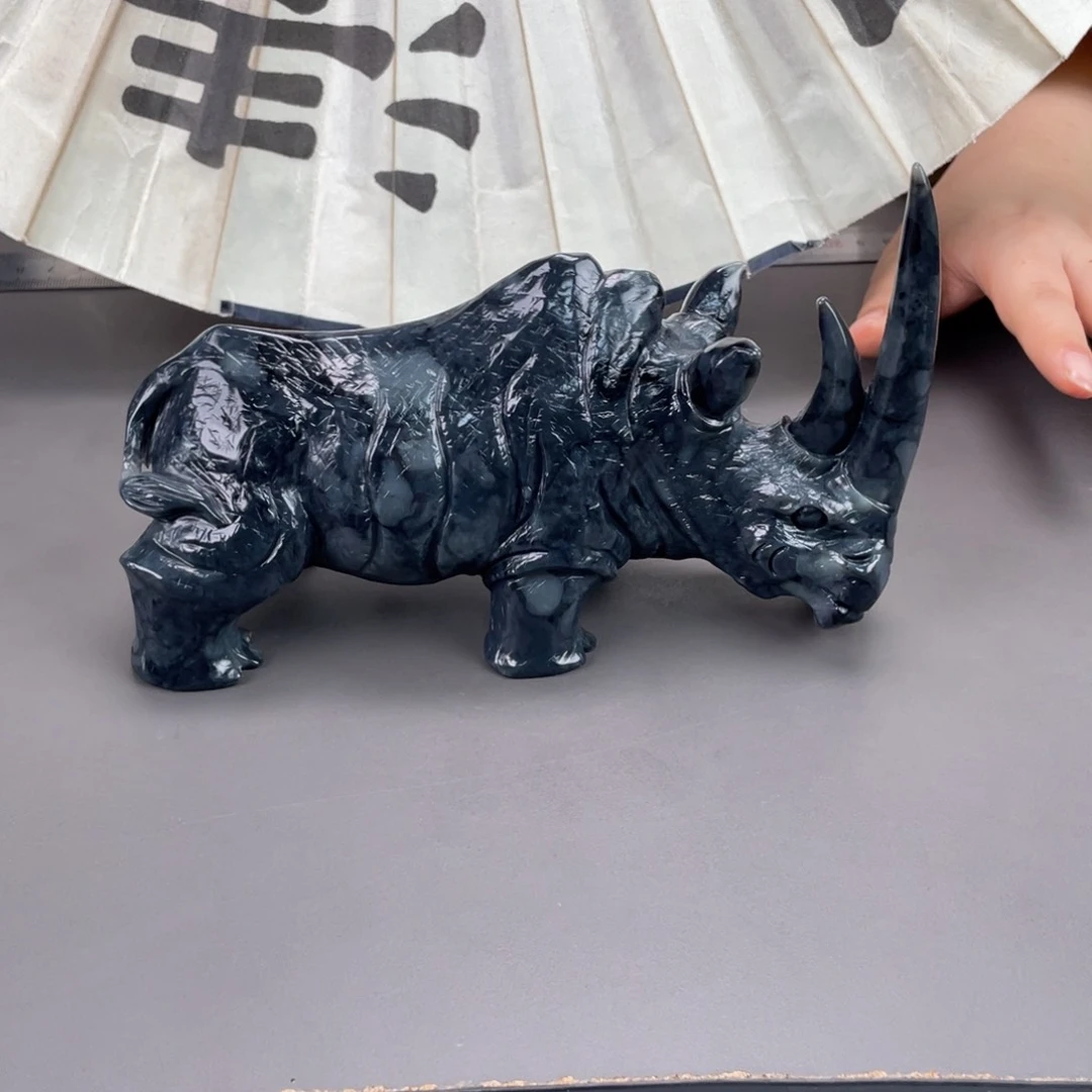 未镶嵌和田玉摆件