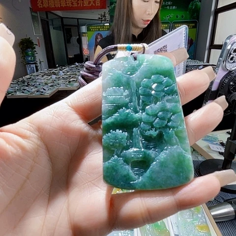 颈饰未镶嵌翡翠一个