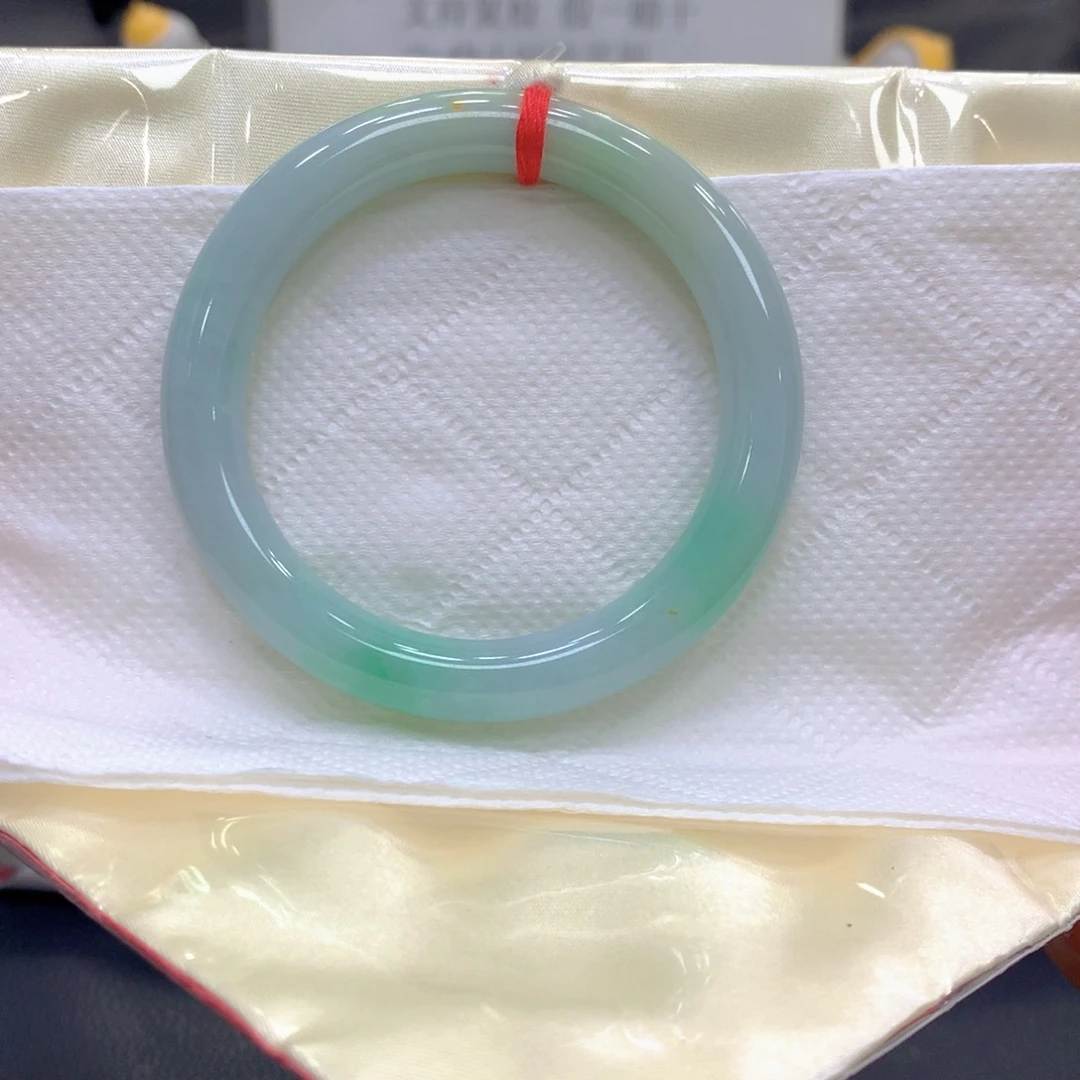 翡翠未镶嵌手镯翡翠28