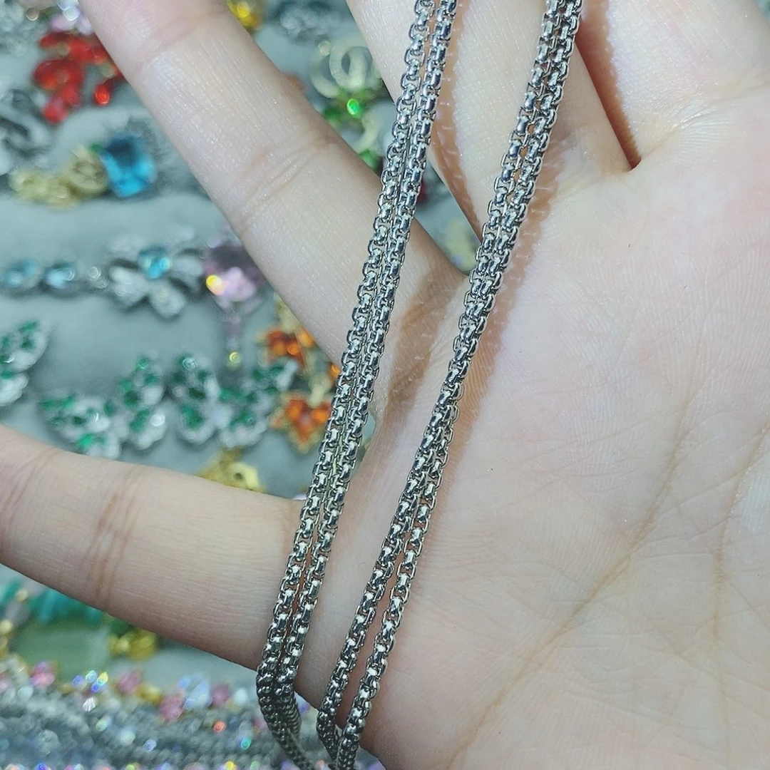 【闪购商品】银S925镶嵌耳饰托帕石