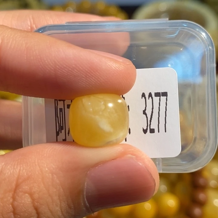 琥珀未镶嵌珠宝奇石3277