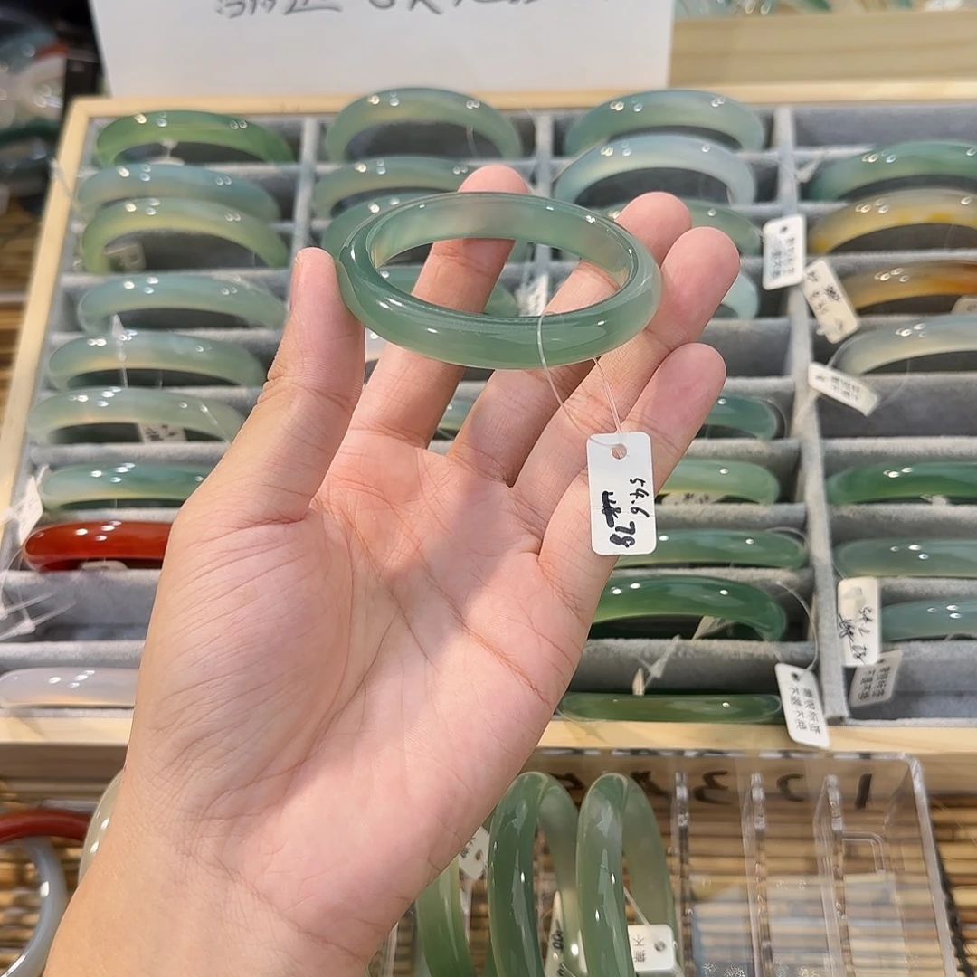 玛瑙/玉髓手镯未镶嵌圈口54.6