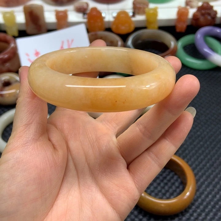 石英质玉未镶嵌手镯