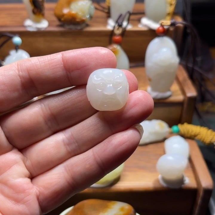 和田玉未镶嵌挂件