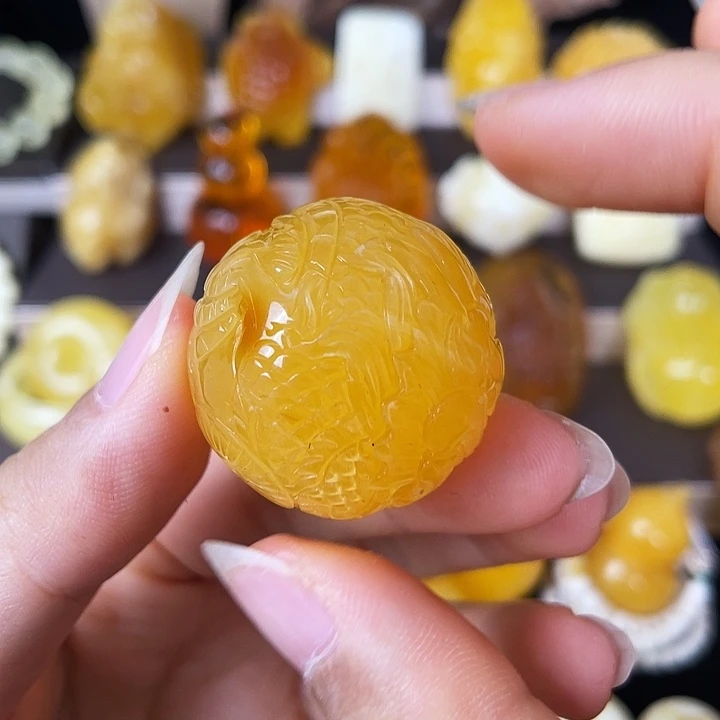 琥珀未镶嵌珠宝奇石