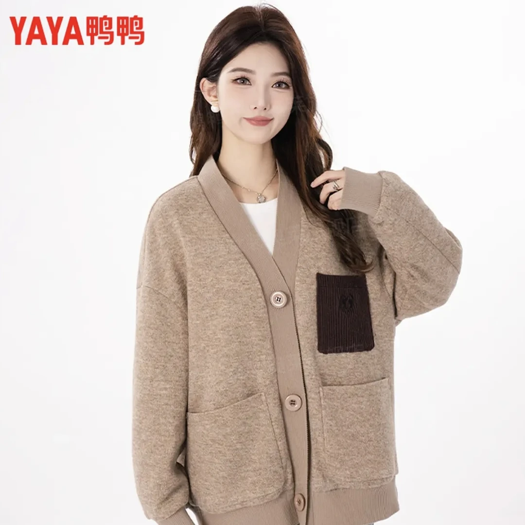 YAYA/鸭鸭2025新款女V领厚款短款拒污加厚秋冬春秋冬季针织羽绒服