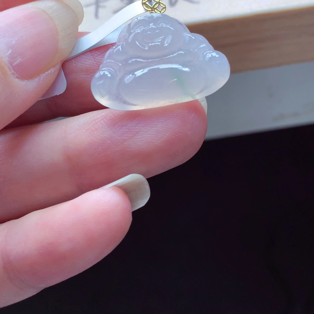 翡翠18K金镶嵌颈饰吊坠