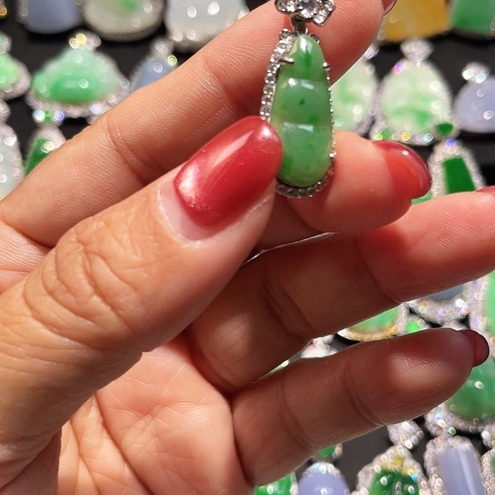 翡翠银S925镶嵌颈饰