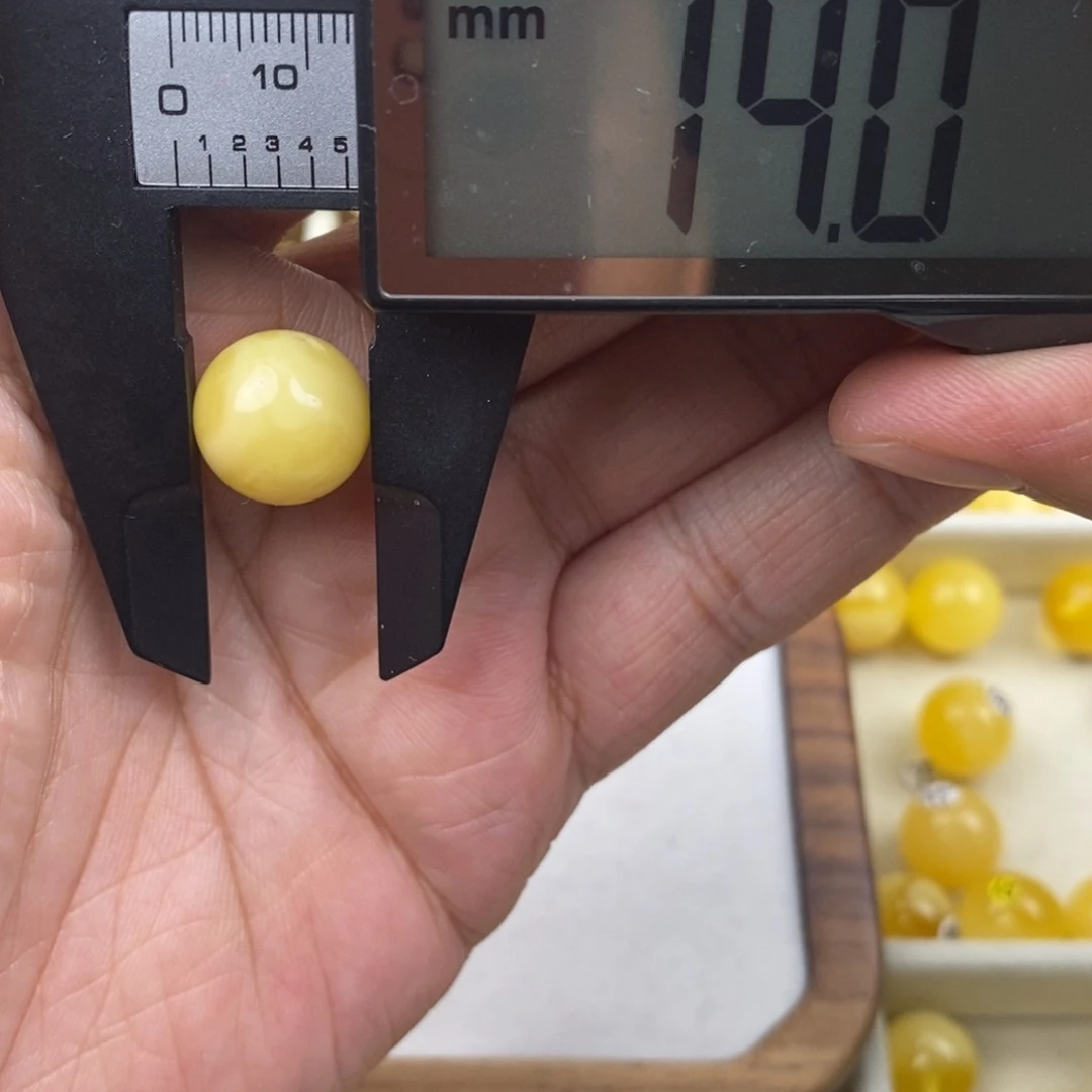 未镶嵌琥珀裸石蜜蜡圆珠微瑕