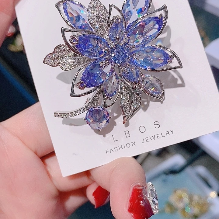 锆石铜合金紫色花朵胸针