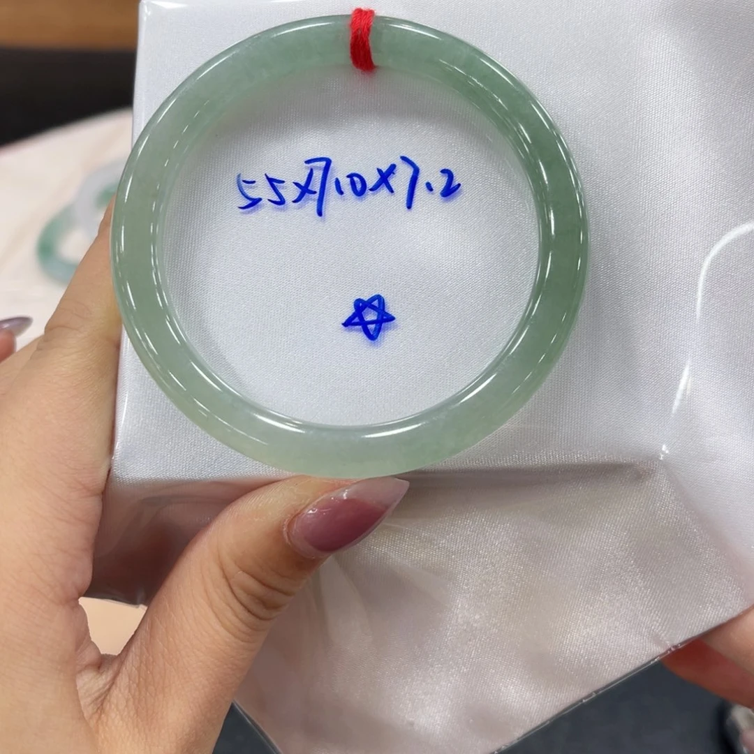 未镶嵌手镯翡翠翡翠