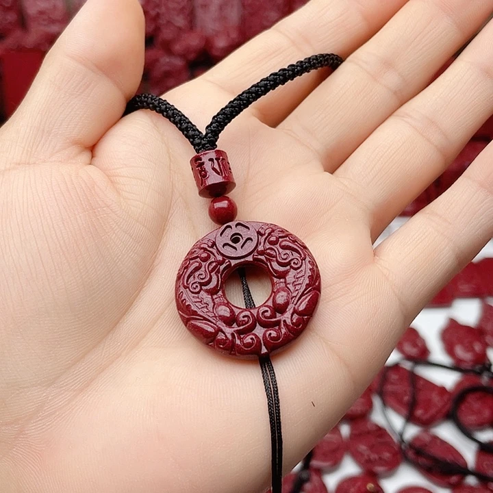 翡翠足银镶嵌耳坠