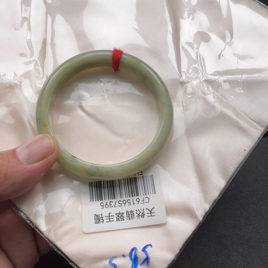 翡翠未镶嵌手镯手镯