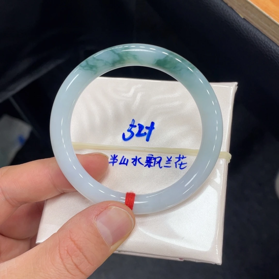 未镶嵌手镯翡翠翡翠
