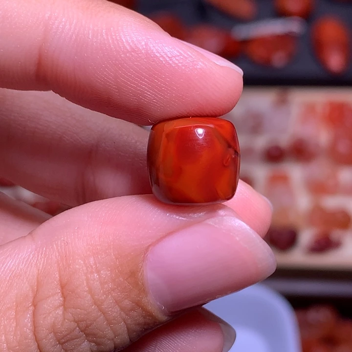 南红玛瑙未镶嵌珠宝半成品直切老型