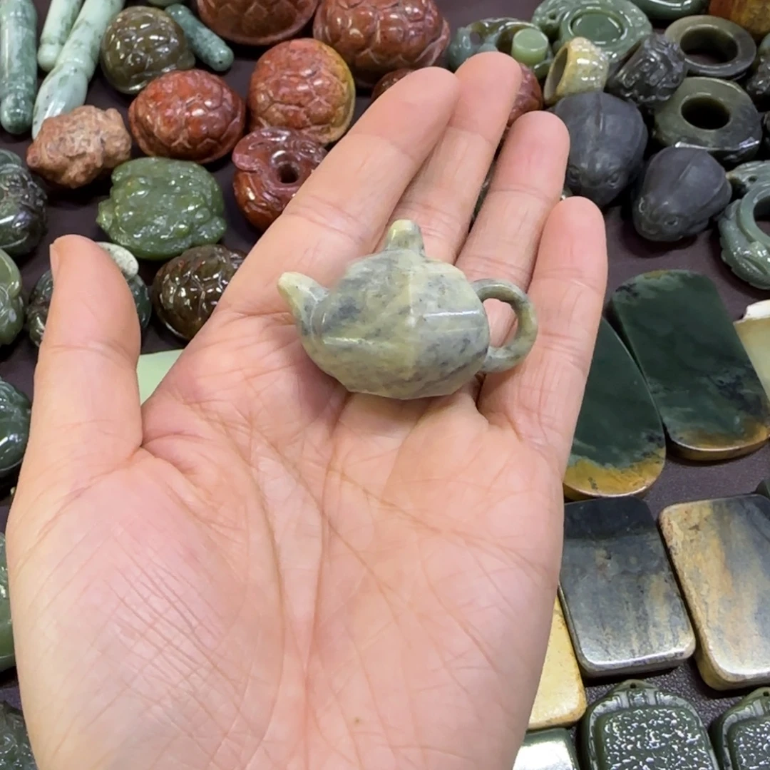 岫岩河磨玉（透闪石质玉）未镶嵌挂件