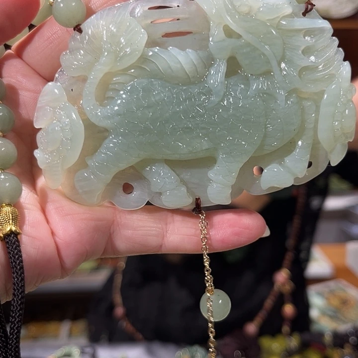 未镶嵌岫玉毛衣链