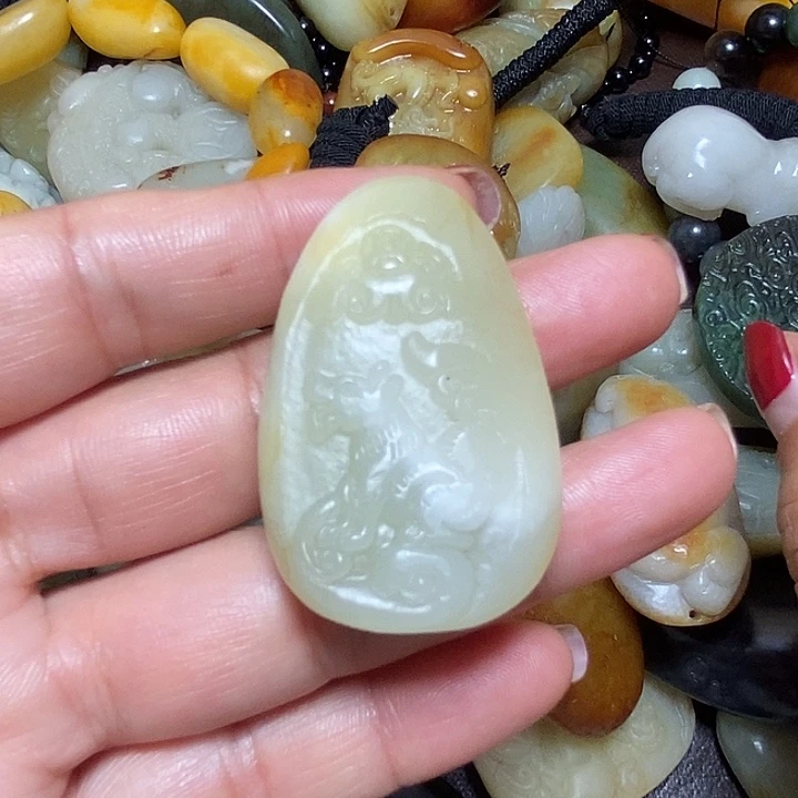 和田玉未镶嵌挂件