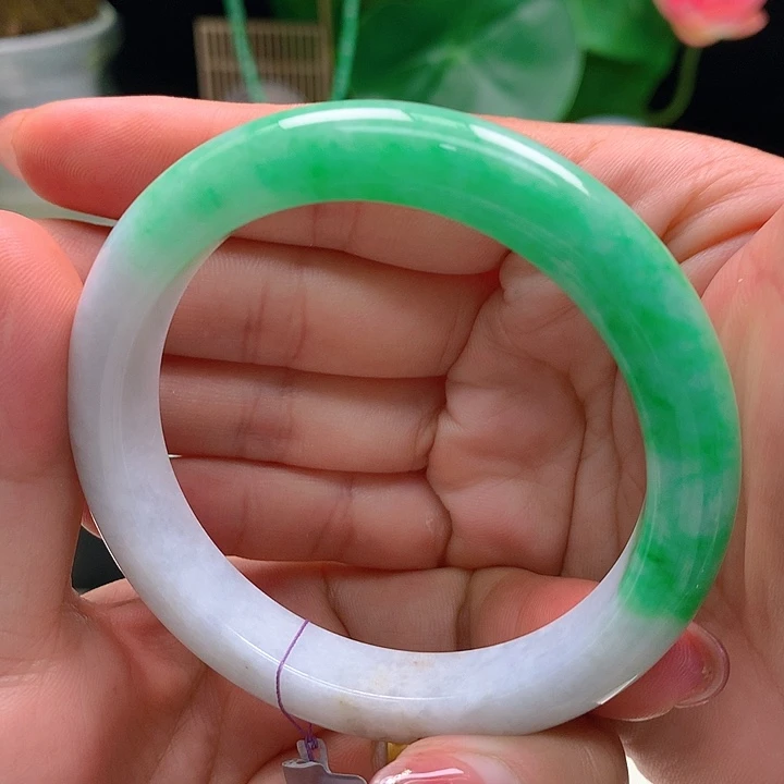 翡翠手镯未镶嵌56.5圈口