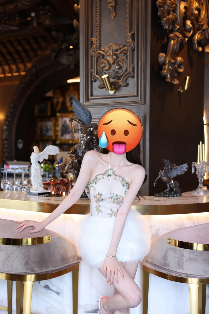 复古法式纯欲风辣妹性感挂脖露肩连衣裙收腰显瘦网纱短裙蓬蓬裙女