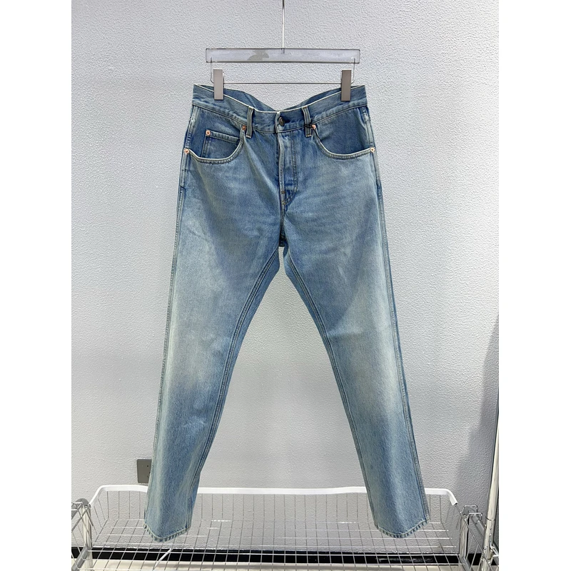 全新未使用Gucci古驰 782595 男浅蓝色水洗直筒休闲马蹄扣牛仔裤