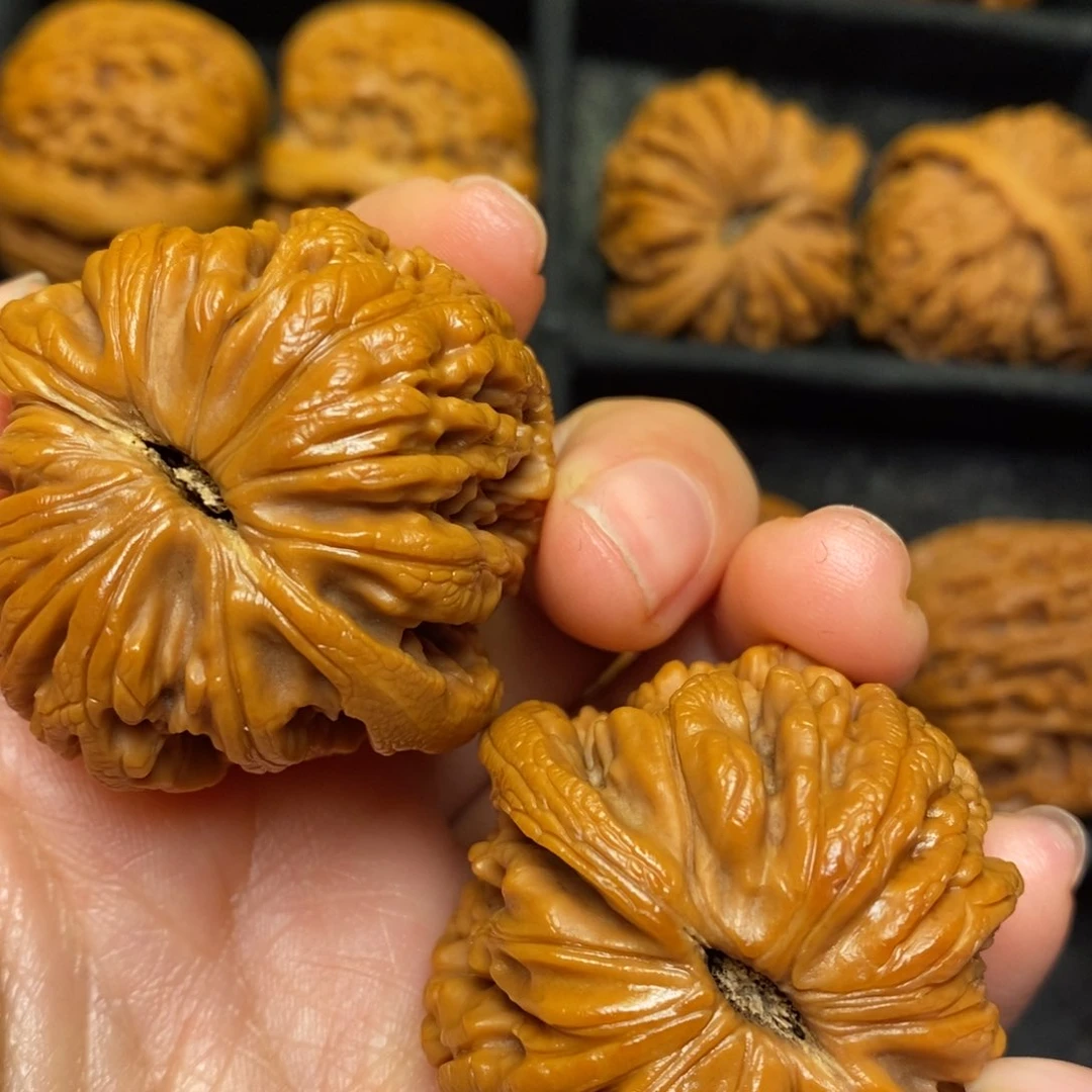 文玩核桃把件秦岭核桃
