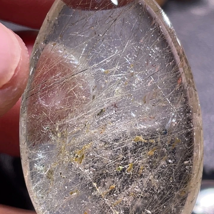 李***刚未镶嵌发晶颈饰钛