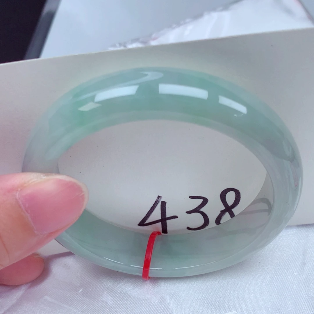 翡翠手镯未镶嵌翡翠