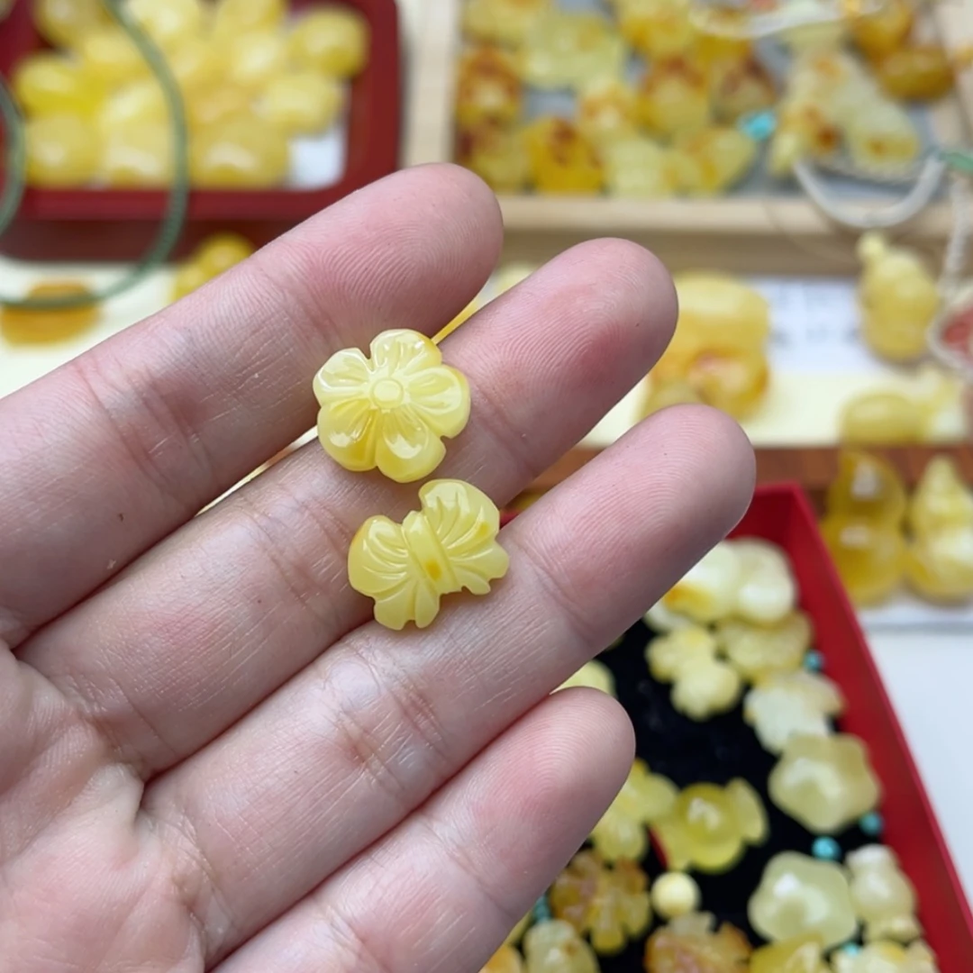 【闪购商品】蜜蜡裸石未镶嵌配饰