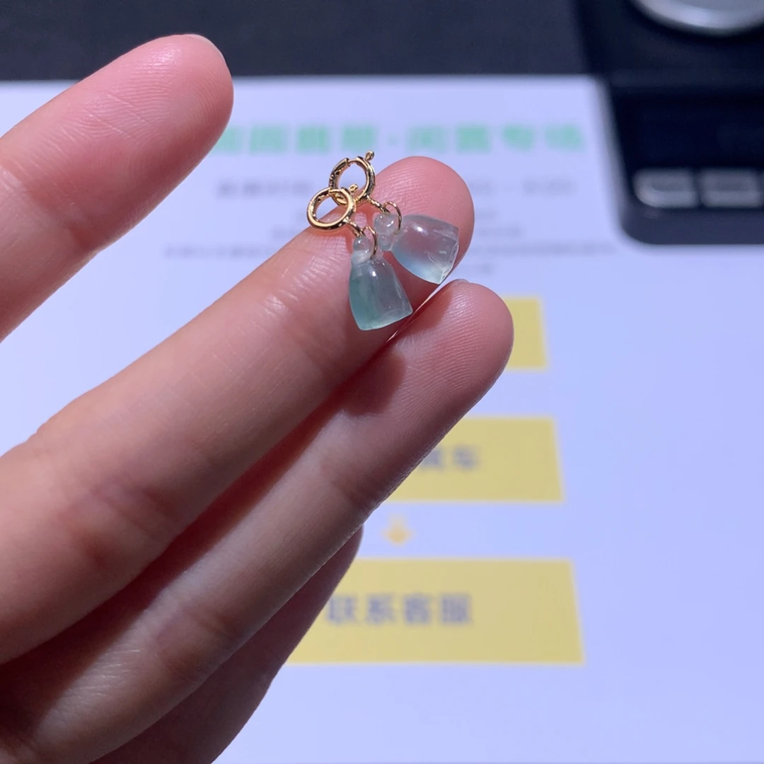 翡翠18K金镶嵌挂件